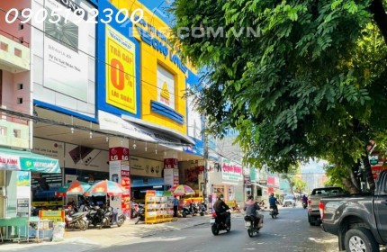 NHÀ PHỐ KON TUM, ĐƯỜNG HOÀNG VĂN THỤ 4,1M  NGANG  (NỞ HẬU 4.4) X 56M, GIÁ 7,7 TỶ